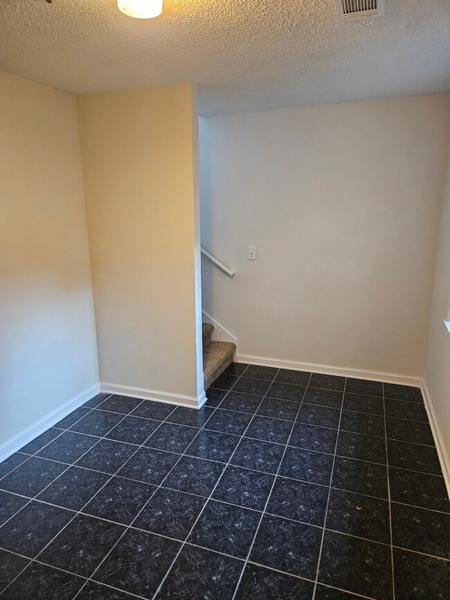 Foto del edificio - Town Home For Rent