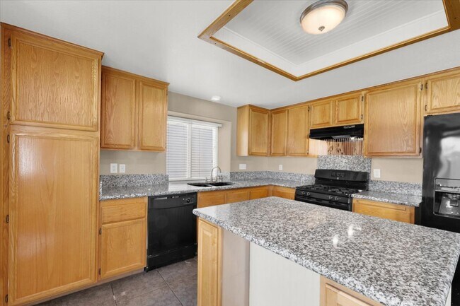 Foto del edificio - 4646 Spruce Oak Dr