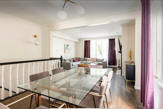 Foto del edificio - 1465 W Thomas St