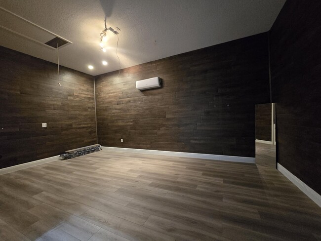 Foto del edificio - 1106 Staghorn St
