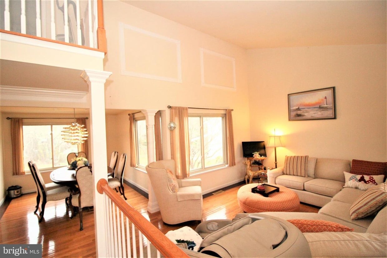 Primary Photo - 11600 Happy Choice Ln