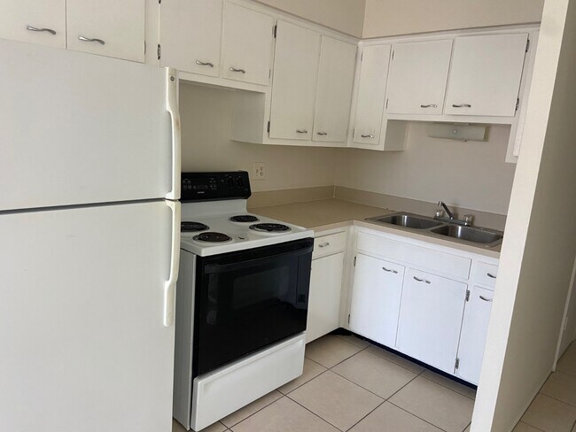 Foto del edificio - 997 Sunrise Dr