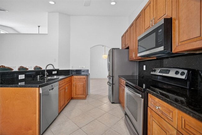 Building Photo - 10624 Plainview Cir