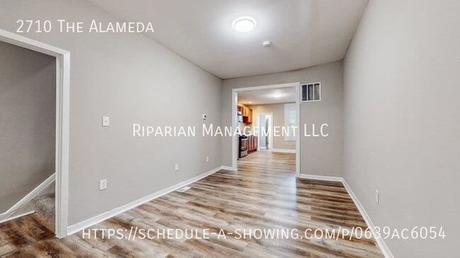 Building Photo - Fully Renovated & Fenced Backyard!