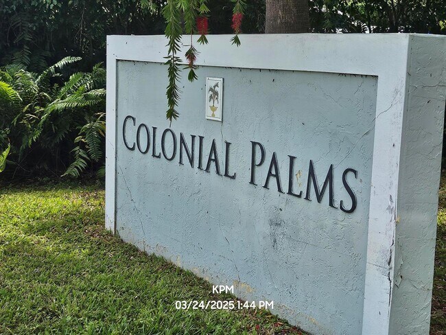 Building Photo - 1109 Colonial Palms Way