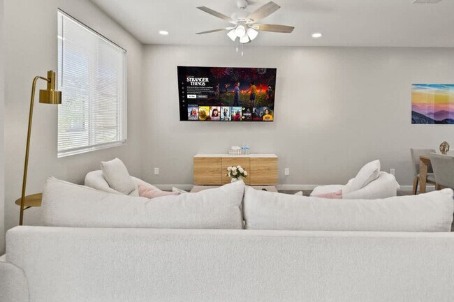 Foto del edificio - 6606 W Paradise Ln