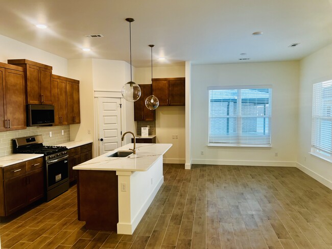 Foto del edificio - 251 Kristen Ln