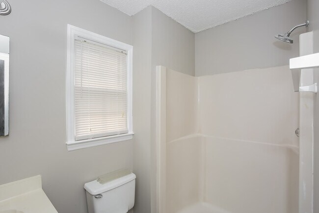 Building Photo - 7228 Walterboro Rd