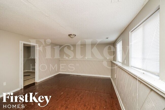 Foto del edificio - 7325 Palgrave Ln