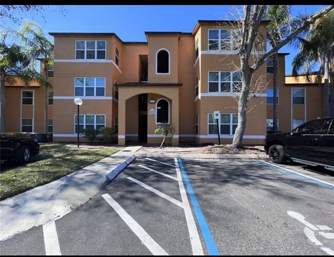 Building Photo - 4658 Commander Dr