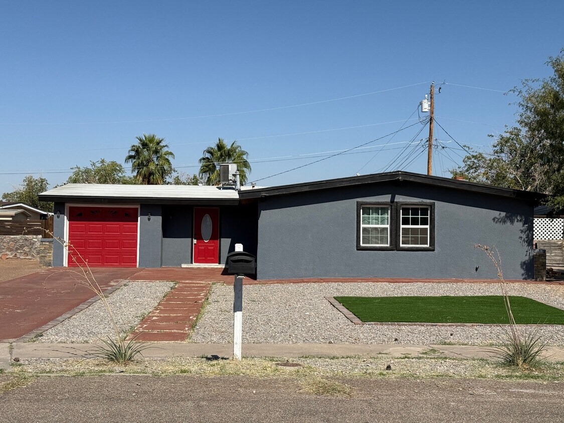 Primary Photo - 321 Turnstone Dr