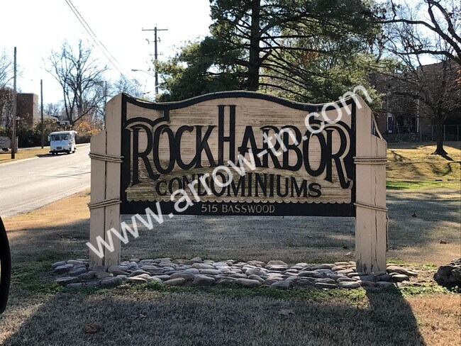 Photo - Awesome 2 Bedroom Condo Near the River!