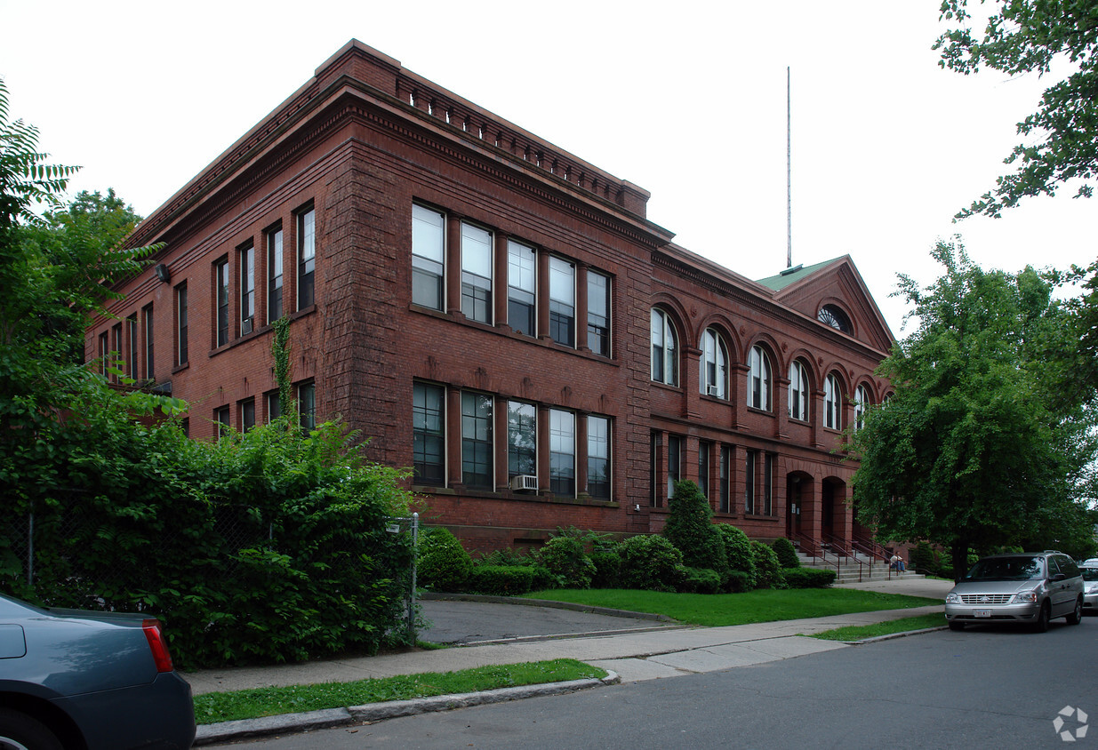 Foto principal - 11 Acushnet Ave