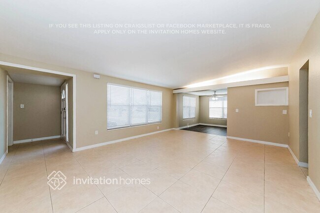 Foto del edificio - 6218 Nutmeg Ave