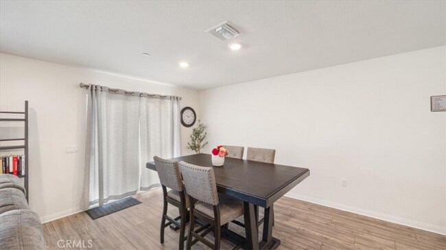 Foto del edificio - 22739 Morning Spruce St
