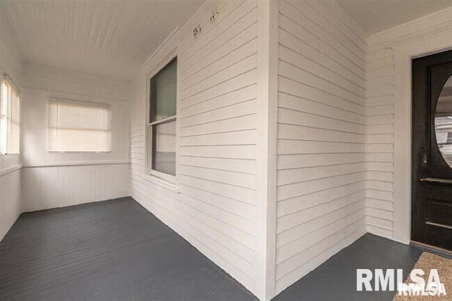Foto del edificio - 406 W Sycamore St