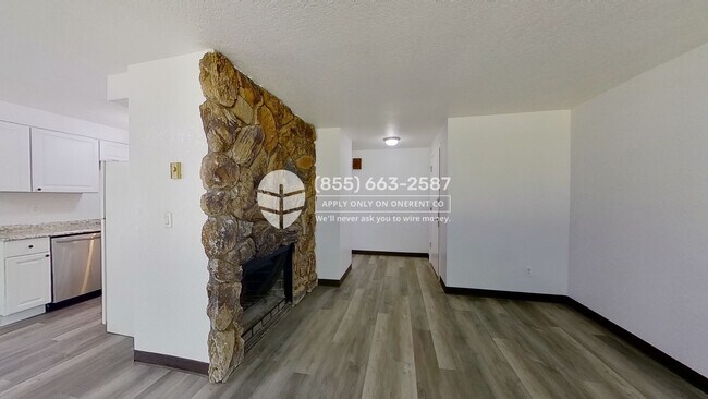 Building Photo - 12420 5th Ave W
