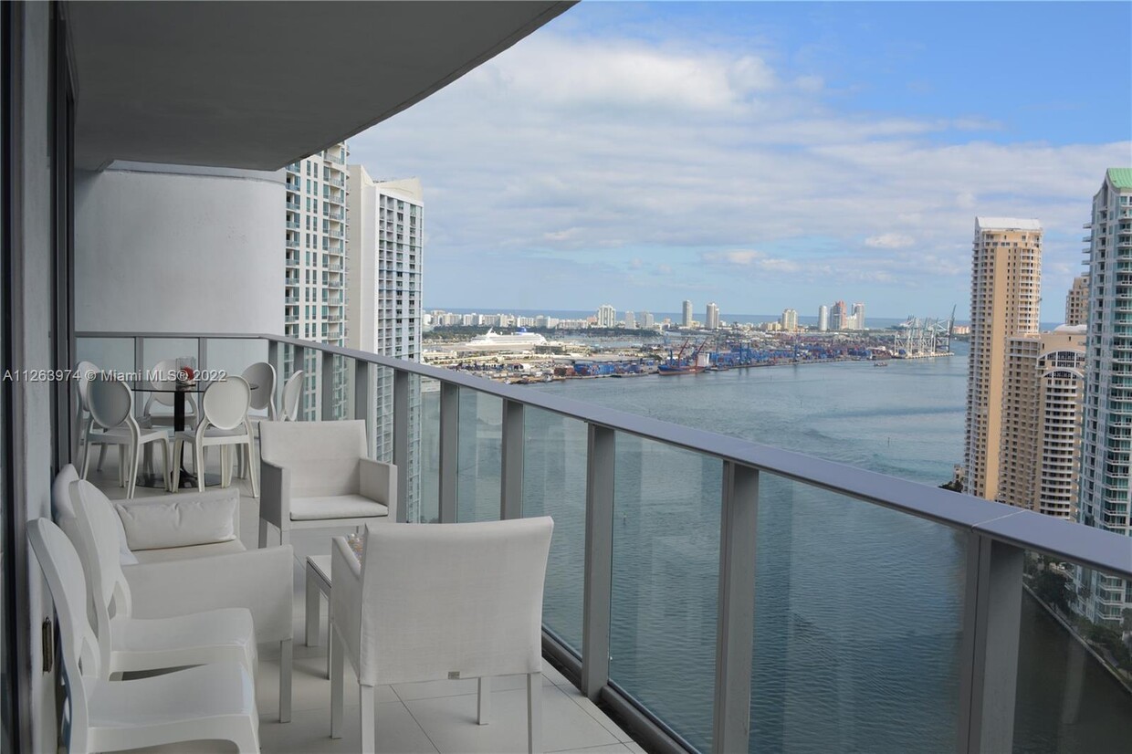 Foto principal - 200 Biscayne Blvd Way