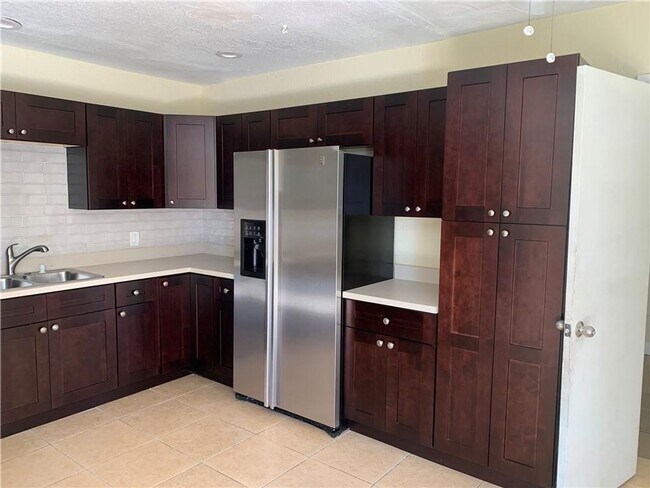 Foto del edificio - 2701 NW 21st St