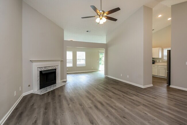 Building Photo - 267 Rockingham Dr