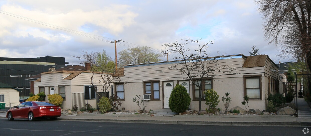 Building Photo - 234 W Liberty St