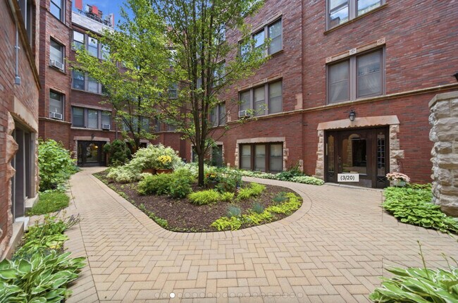 Foto del edificio - 6751 N Artesian Ave
