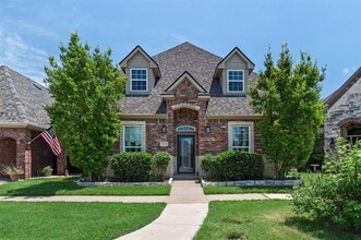 Building Photo - 3300 Fountain Way
