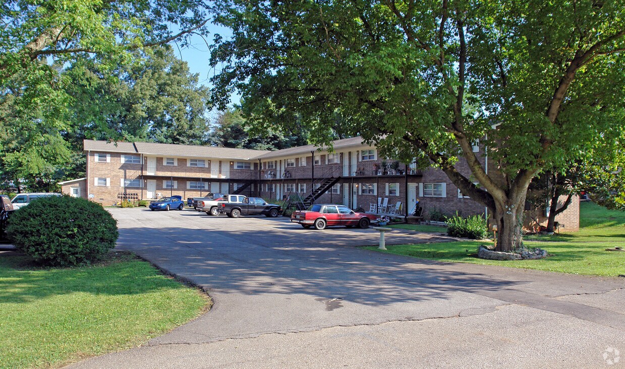 Building Photo - 211 Elyria Dr