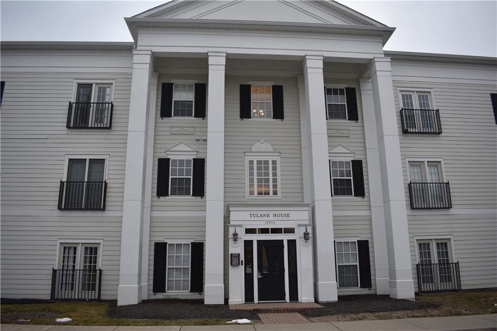 12914 University Crescent Unit 2B, Carmel, IN 46032 Condo for Rent in Carmel, IN