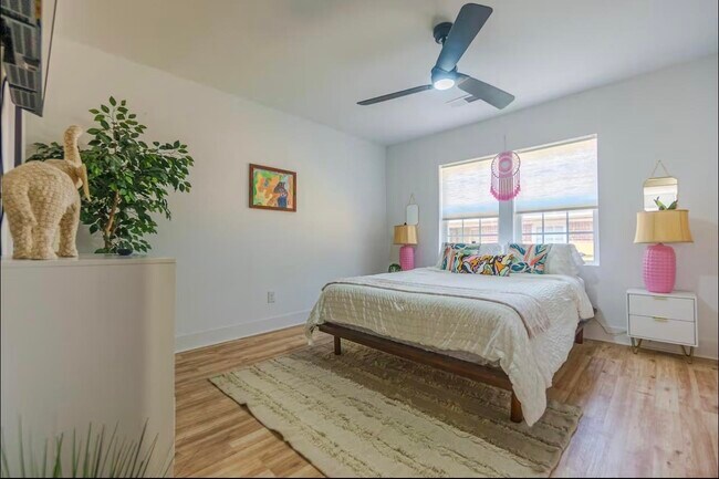 Foto del edificio - 82 N Holmes St