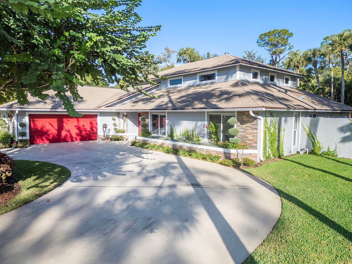 Foto principal - 13377 Doubletree Cir