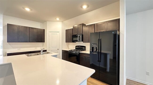 Foto del edificio - 606 Arnage Dr