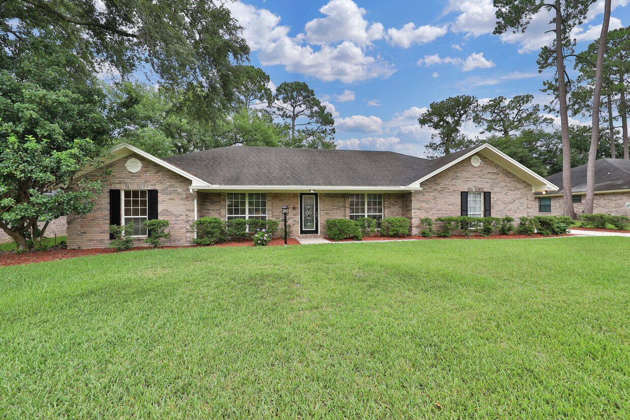 1807 Grassington Way N, Jacksonville, FL 32223 House Rental in