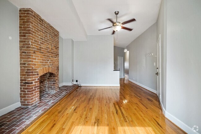 Building Photo - 724 5th St NE