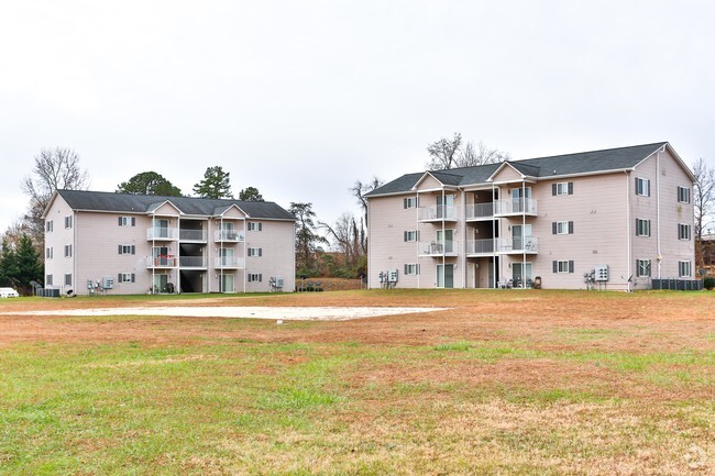 Building Photo - Colonial Village