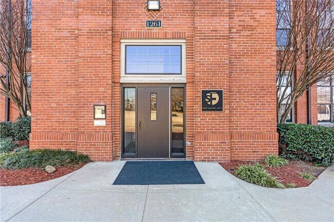 Foto del edificio - 1261 Caroline St NE