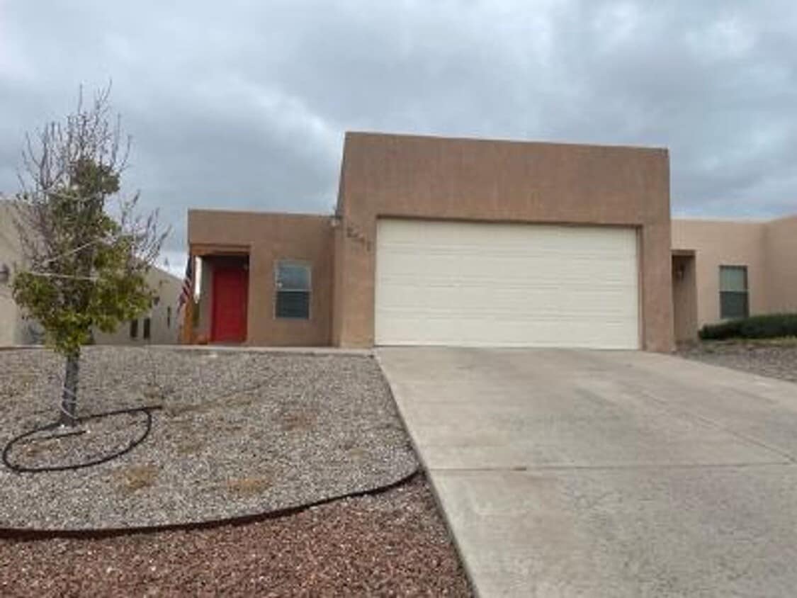 2547 Las Alturas Ct, Alamogordo, NM 88310 House Rental in Alamogordo