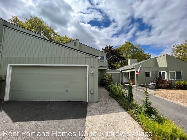 Foto del edificio - 4 br, 2 bath House - 1653 NW Rolling Hill Dr