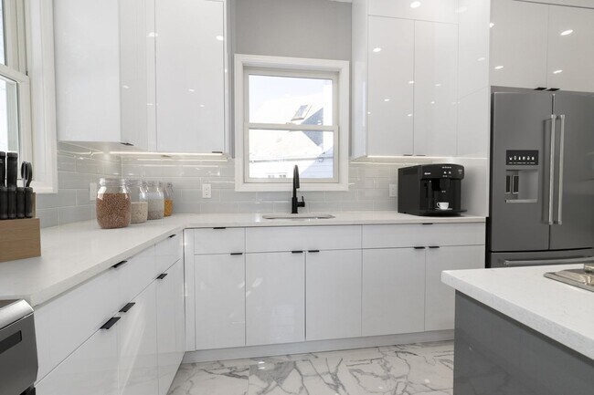 Foto del edificio - 57 Berlant Ave