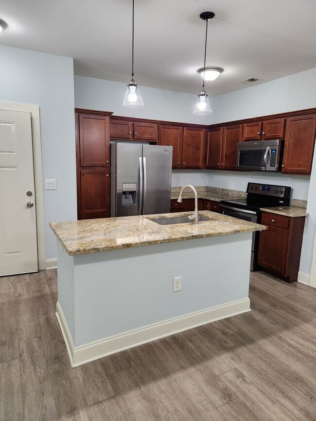 Foto del edificio - 2 Bedroom North Raleigh for rent