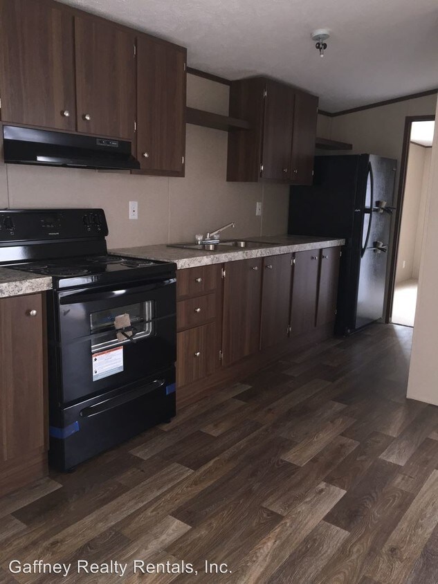 Foto principal - 3 br, 2 bath House - 116 Tammy Dr.
