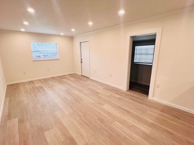 Foto del edificio - 5800 Virginia Ave