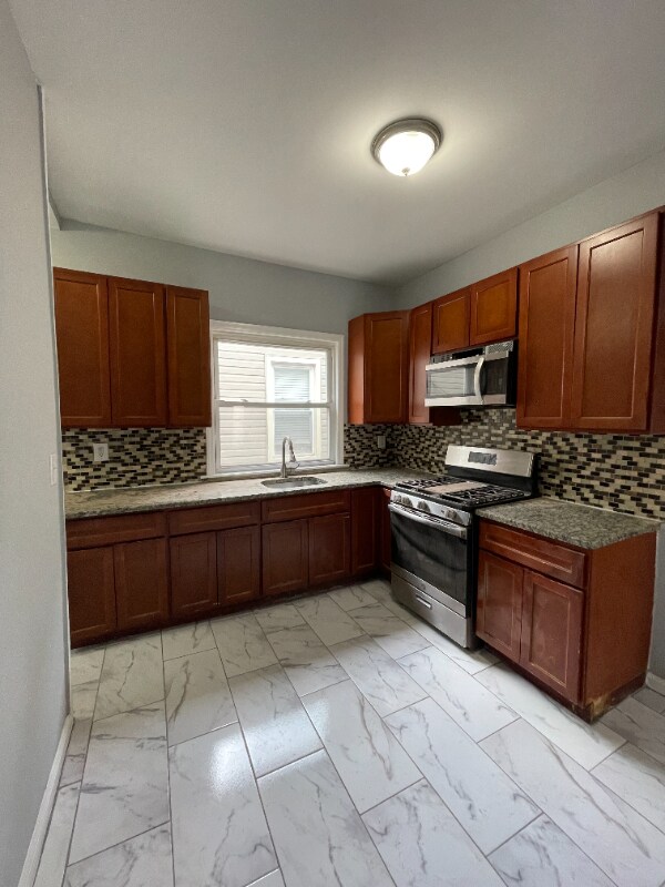 Foto del edificio - 110 N 17th St
