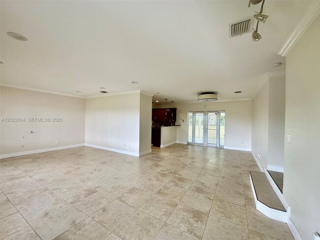 Foto del edificio - 6801 SW 102nd Ave
