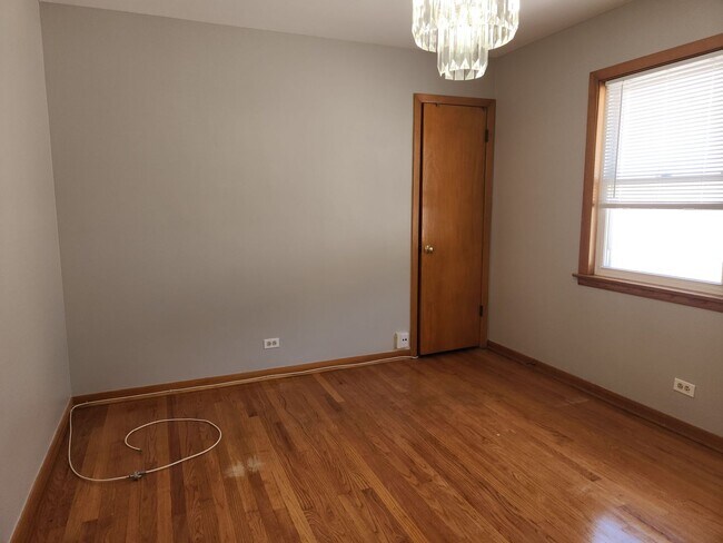 Foto del edificio - 7512 W Touhy Ave