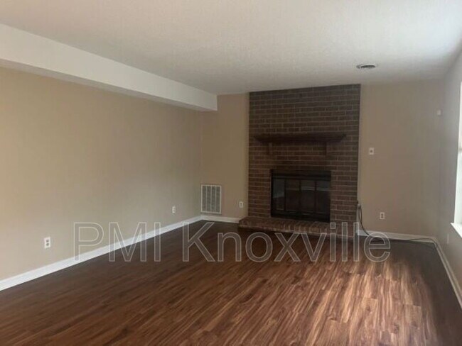 Photo - 841 Bent Tree Rd House