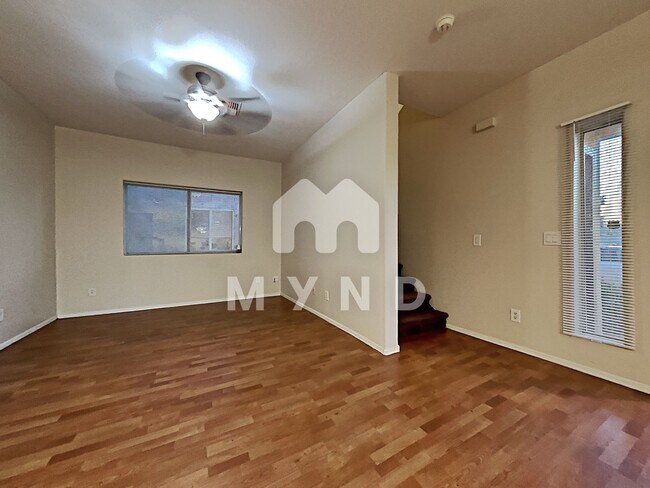 Building Photo - 1263 S Lola Ln