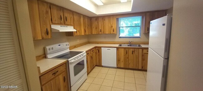 Foto del edificio - 112 Tomoka Meadows Blvd