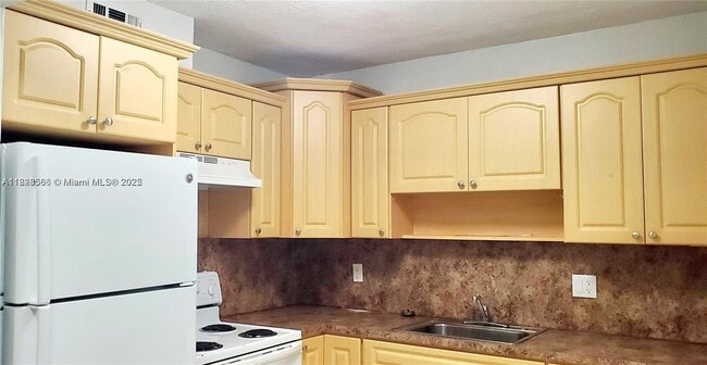 Foto del edificio - 4163 SW 67th Ave