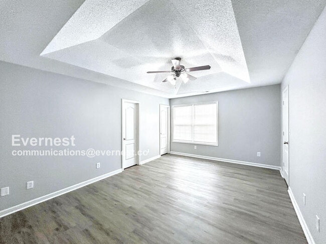 Building Photo - 8637 Thomas Ln